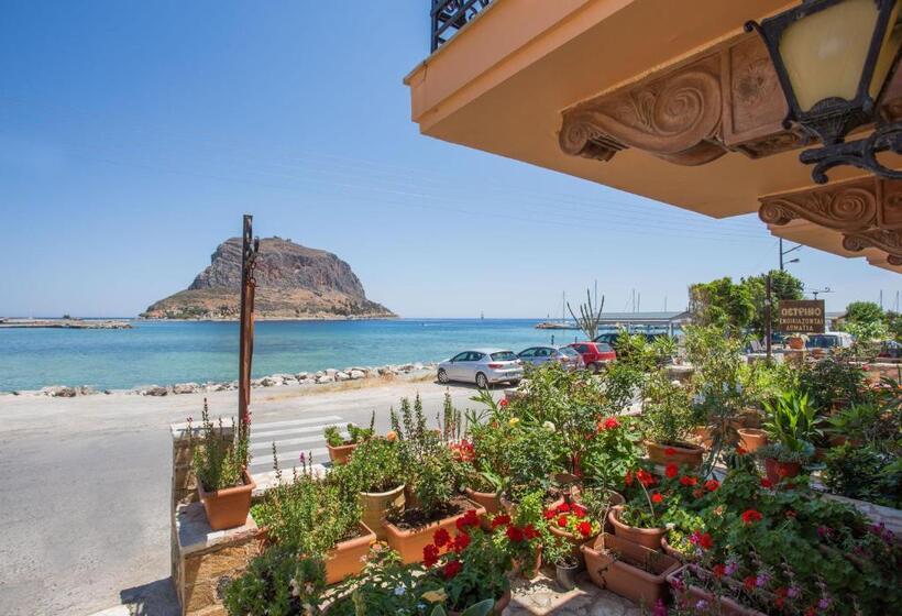 اتاق اقتصادی با چشم‌انداز کنار دریا, Petrino Guesthouse