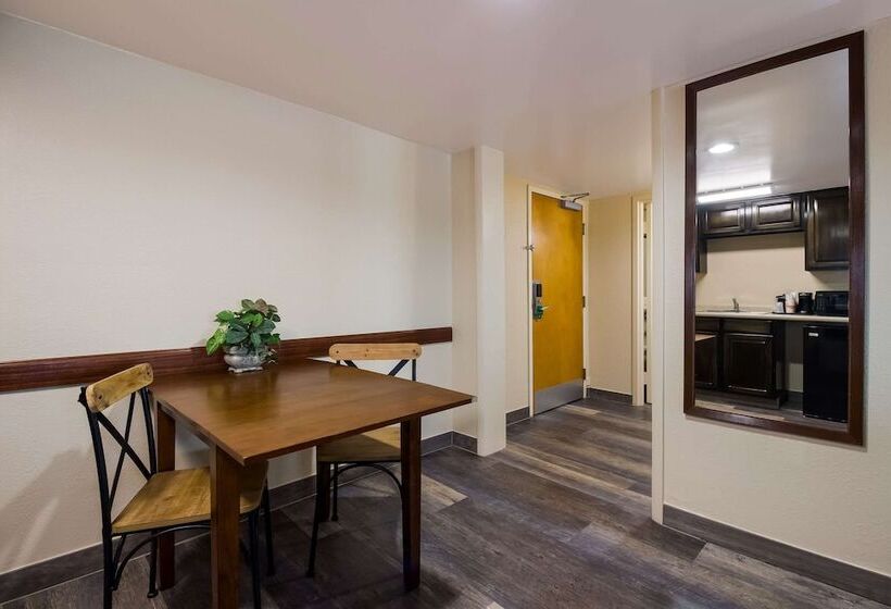 سوییت, Quality Inn & Suites