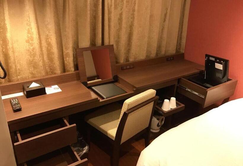 Номер Superior, Red Roof Inn Kamata / Haneda Tokyo