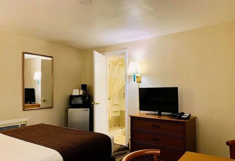 اتاق استاندارد با تخت دوبل, Rodeway Inn And Suites