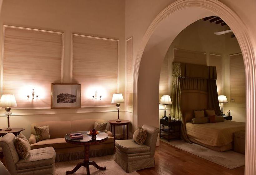 סוויטה מלכותית, Taj Falaknuma Palace