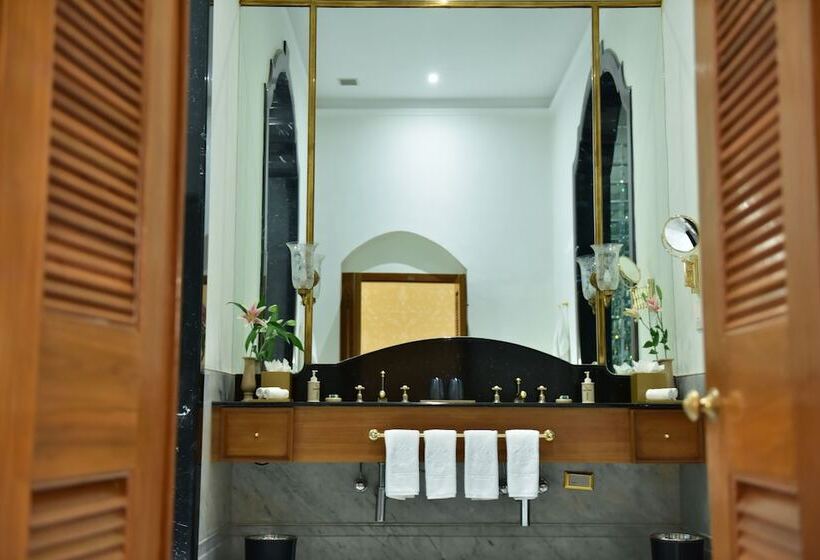 סוויטה מלכותית, Taj Falaknuma Palace