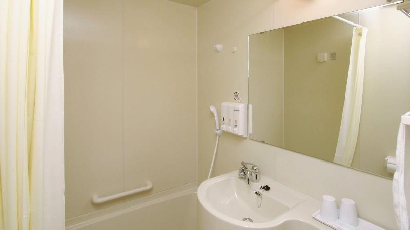 اتاق استاندارد, Toyoko Inn Naha Asahi-basi Ekimae