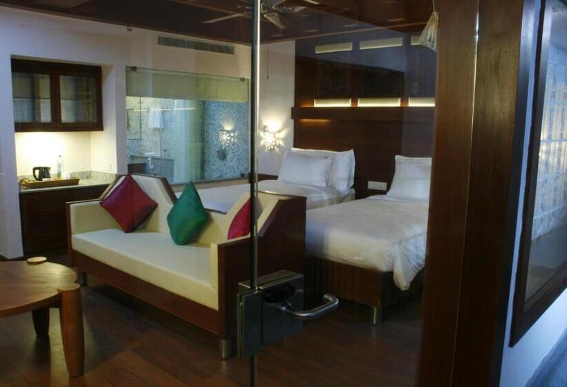 اتاق لوکس, Gokulam Grand Turtle On The Beach
