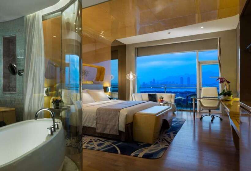 Habitación Deluxe con Vistas, Wyndham Grand Qingdao