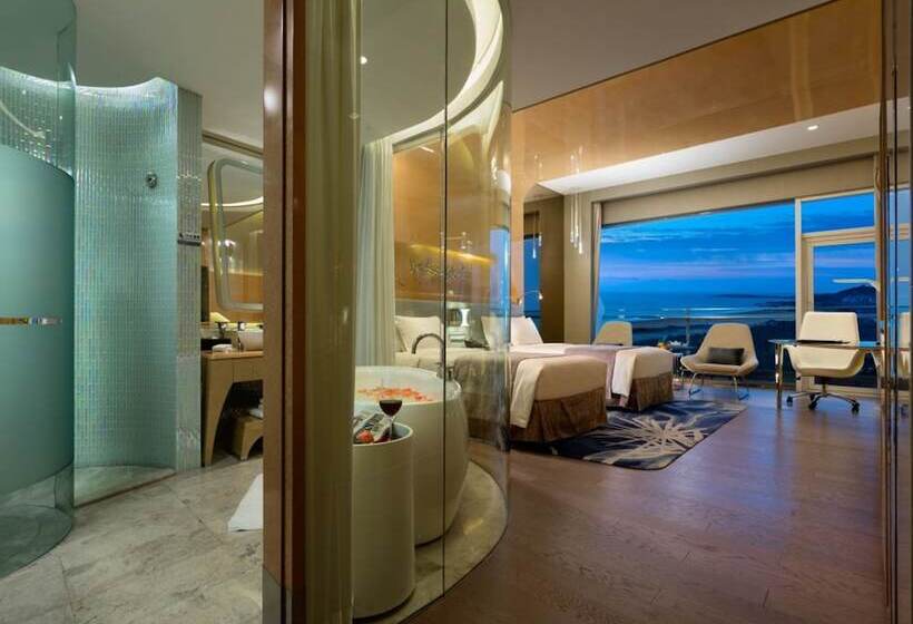 اتاق لوکس با چشم‌انداز دریا, Wyndham Grand Qingdao