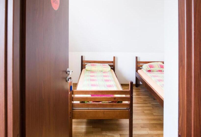 اتاق استاندارد یک تخته با سرویس بهداشتی مشترک, Klaipeda Hostel