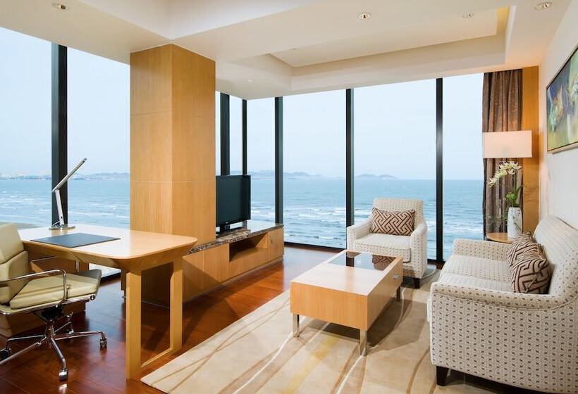 سوییت با چشم‌انداز دریا, Sheraton Yantai Golden Beach Resort