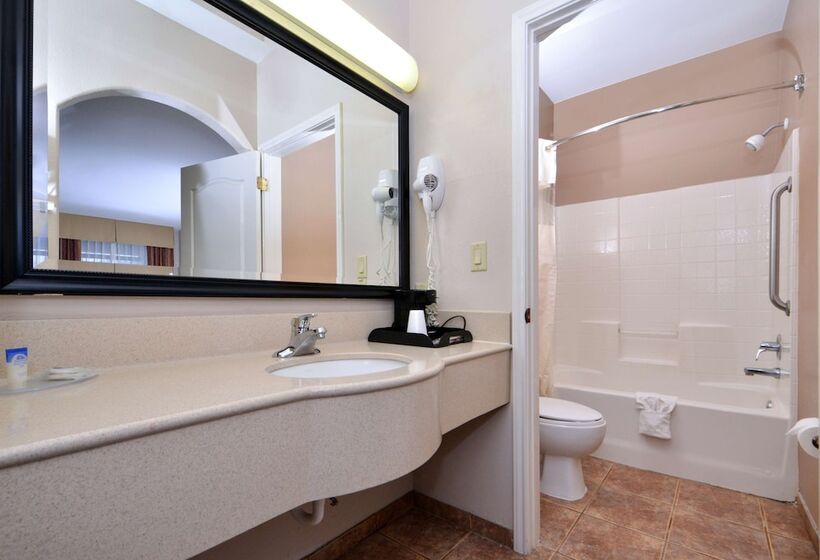 Suite, Americas Best Value Inn & Suites San Benito