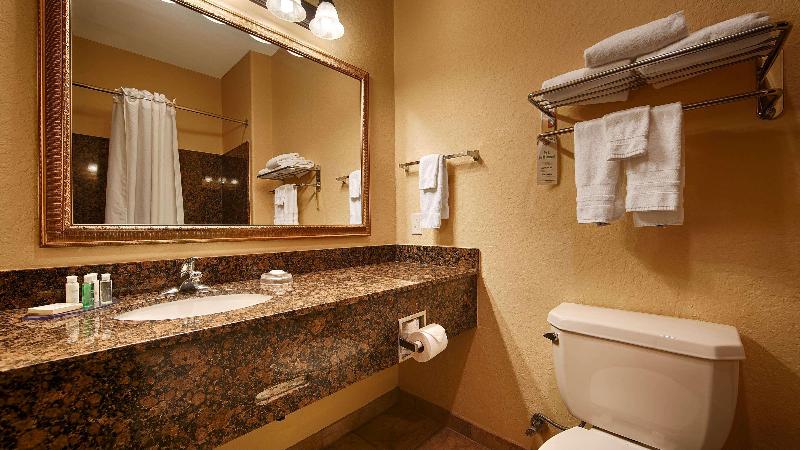 سوئیت با تخت بزرگ, Best Western Plus Victoria Inn & Suites