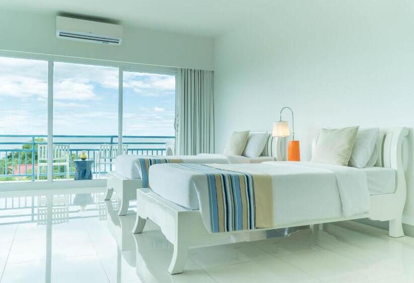 سوئیت با بالکن, Cera Resort @ Cha Am