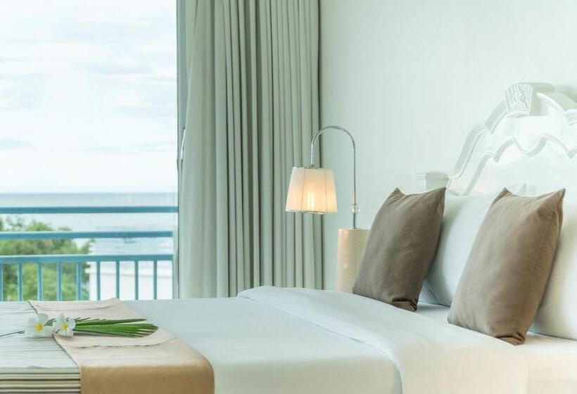 سوئیت با بالکن, Cera Resort @ Cha Am