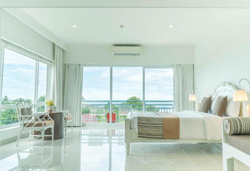 سوئیت با بالکن, Cera Resort @ Cha Am