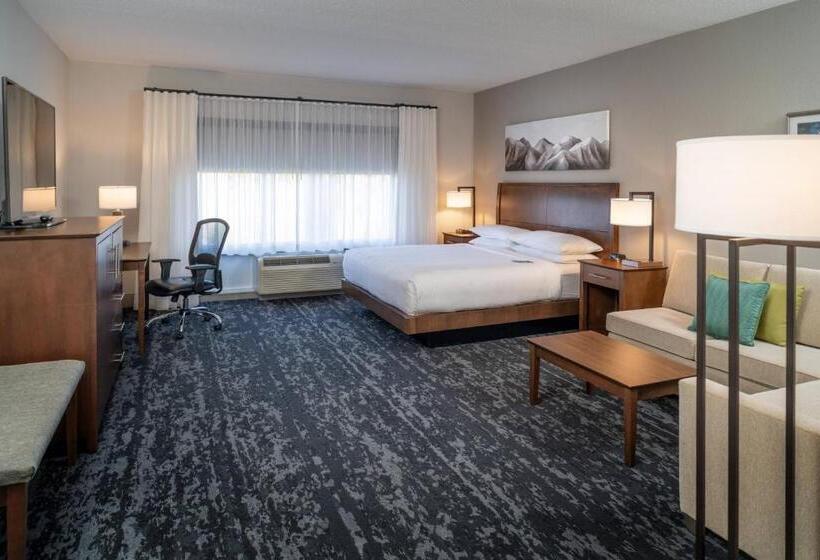 اتاق استاندارد با تخت بزرگ, Delta Hotels By Marriott Huntington Mall