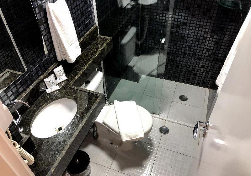 سوئیت با تخت بزرگ, Holiday Inn Express Conway, An Ihg