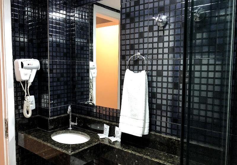 سوئیت با تخت بزرگ, Holiday Inn Express Conway, An Ihg