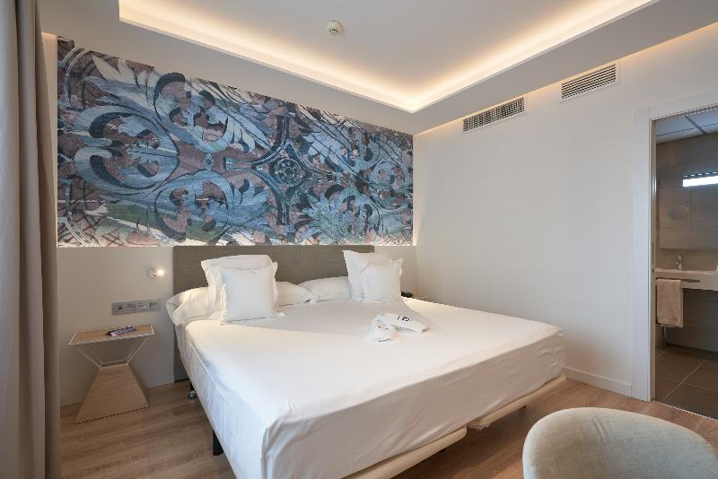 سوئیت برای معلولان, Holiday Inn Express Conway, An Ihg