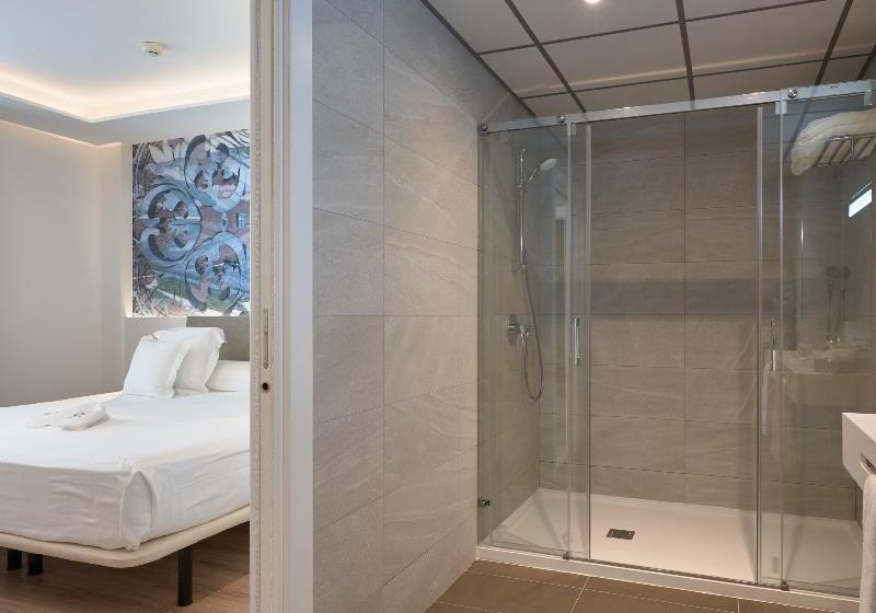 سوئیت برای معلولان, Holiday Inn Express Conway, An Ihg