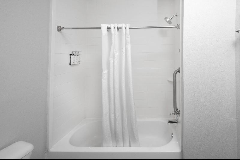 اتاق استاندارد با تخت بزرگ, Holiday Inn Express Conway, An Ihg