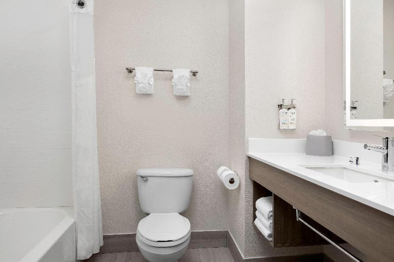 اتاق استاندارد با تخت بزرگ, Holiday Inn Express & Suites Superior, An Ihg