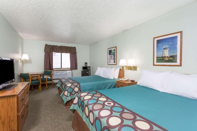 اتاق استاندارد با تخت بزرگ برای معلولان, Holiday Inn Laramie, An Ihg