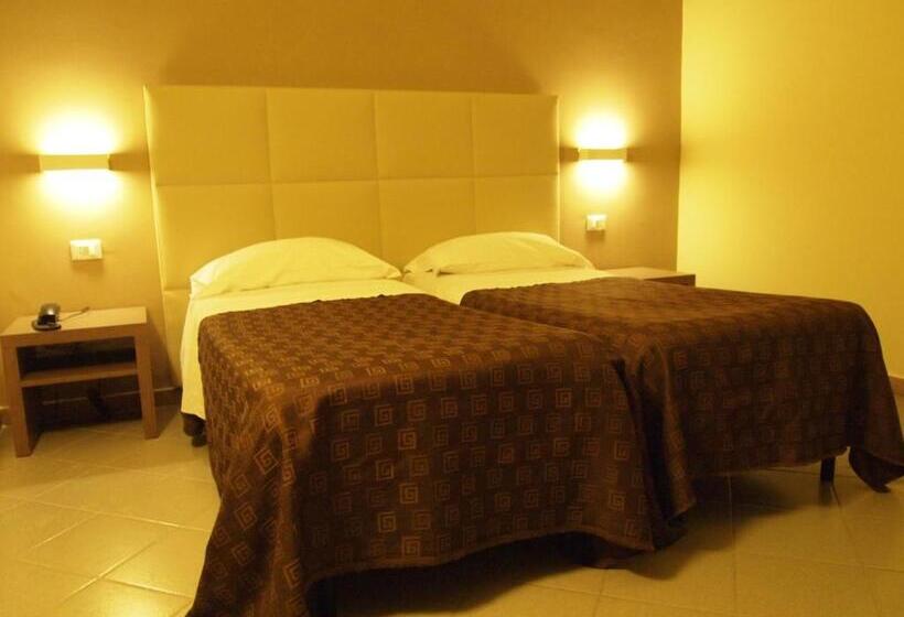 اتاق استاندارد سه نفره, Moderno