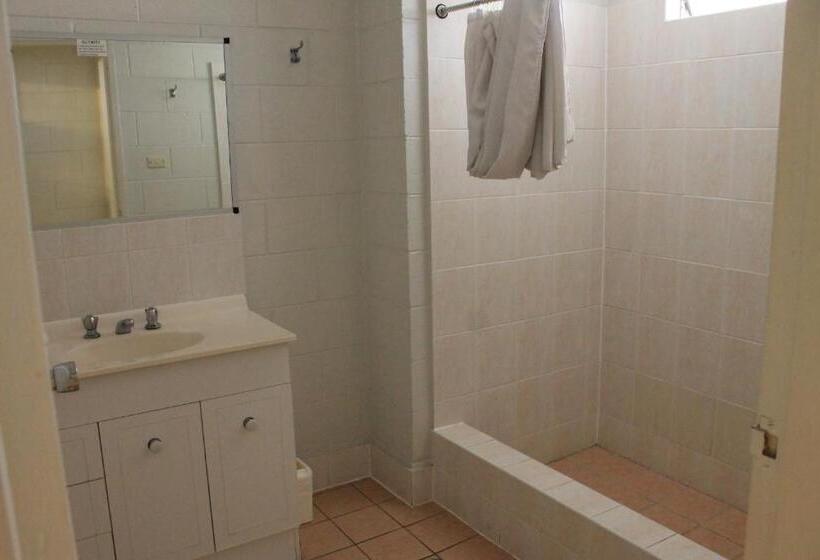 اتاق استاندارد, Oasis Inn Apartments