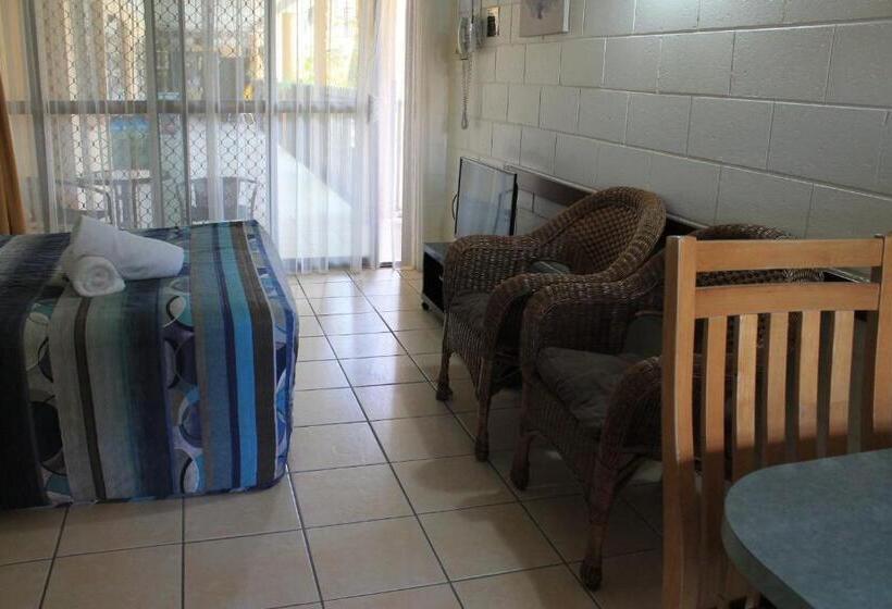 استودیوی استاندارد, Oasis Inn Apartments