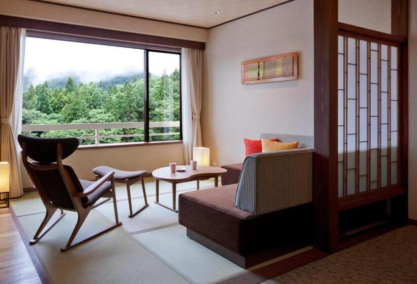 اتاق استاندارد با چشم‌انداز رودخانه, Shidotaira