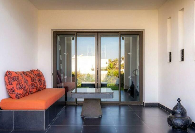 اتاق سوپریور با چشم‌انداز استخر, Sofitel Agadir Thalassa Sea & Spa