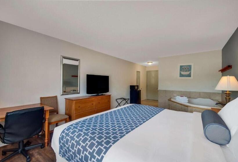 سوئیت با تخت بزرگ, Surestay Plus Hotel By Best Western Berkeley Springs