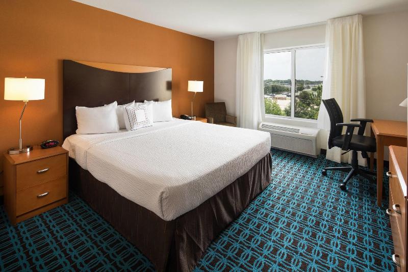 اتاق استاندارد با تخت بزرگ, Fairfield Inn And Suites By Marriott Conway