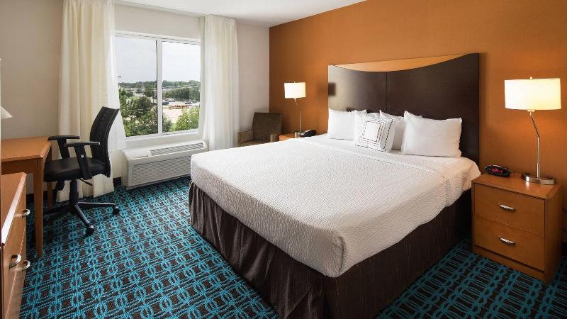 اتاق استاندارد با تخت بزرگ, Fairfield Inn And Suites By Marriott Conway