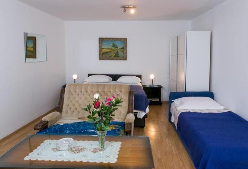 带1个卧室的带阳台的公寓, Kusalo Guesthouse