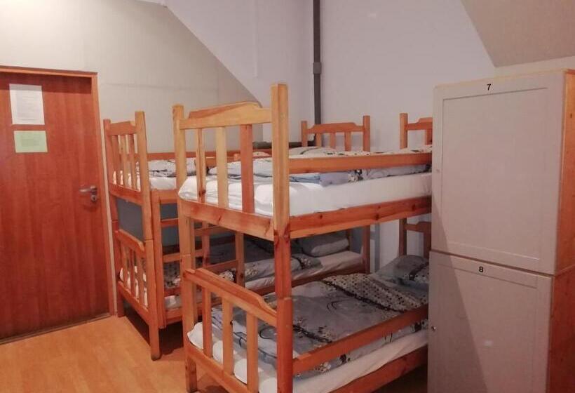 تختخواب در اتاق مشترک, Hostel Orange