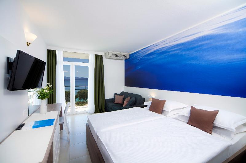 اتاق سوپریور با چشم‌انداز جانبی دریا, Bluesun Hotel Neptun   All Inclusive