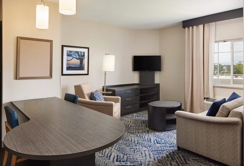 سوییت, Candlewood Suites Charleston Northwoods, An Ihg