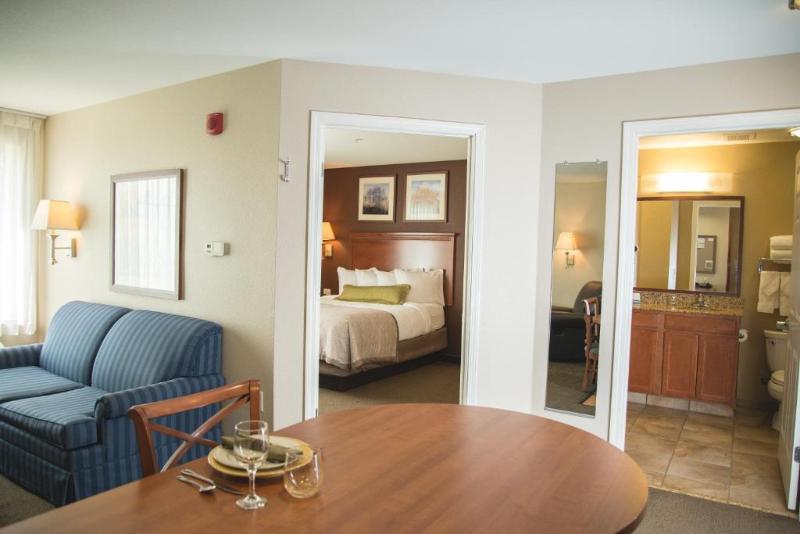 استودیو استاندارد با تخت کینگ, Candlewood Suites Loveland, An Ihg