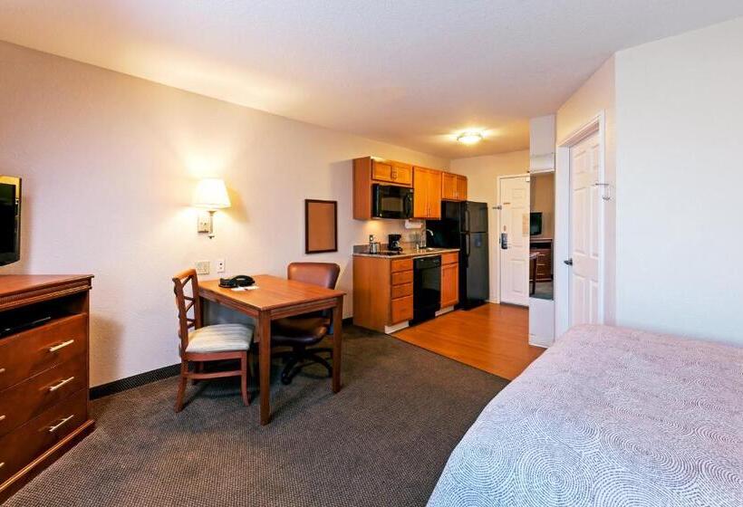 استودیوی استاندارد, Candlewood Suites Pearland, An Ihg