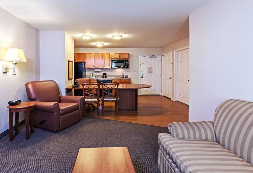 Suite Adapted for people with reduced mobility, Candlewood Suites Pearland