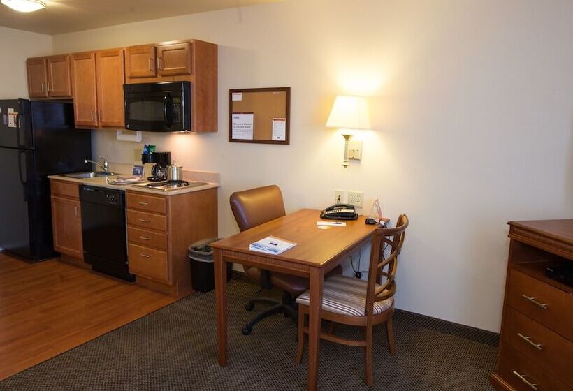 Suite Adapted for people with reduced mobility, Candlewood Suites Springfield