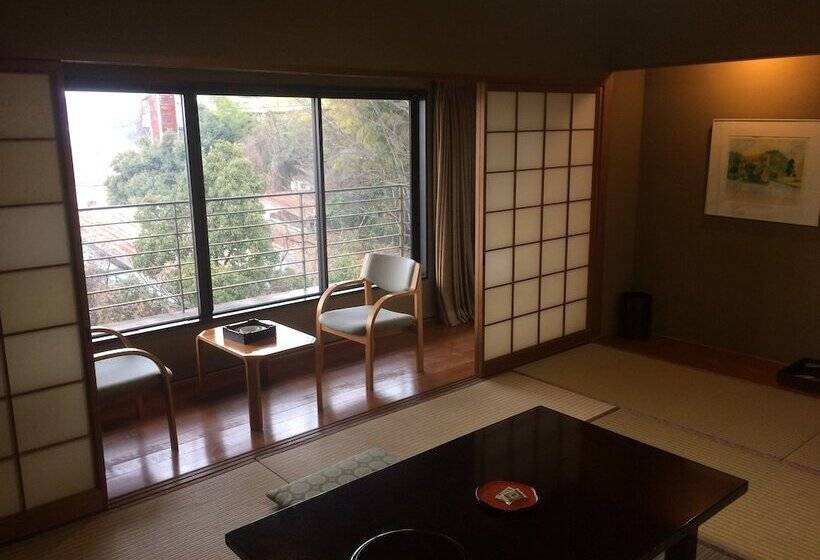 اتاق کلاسیک, Kikuchi Kanko