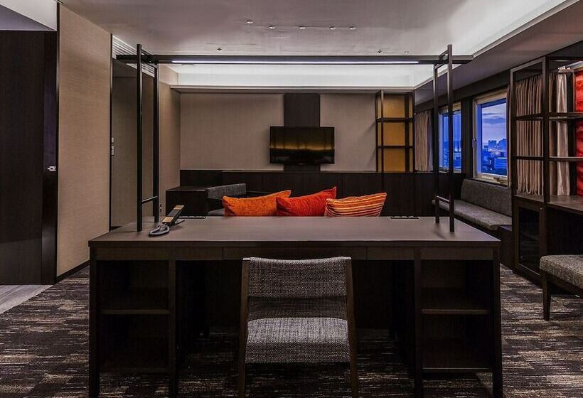 سوییت, Kkr Hotel Osaka