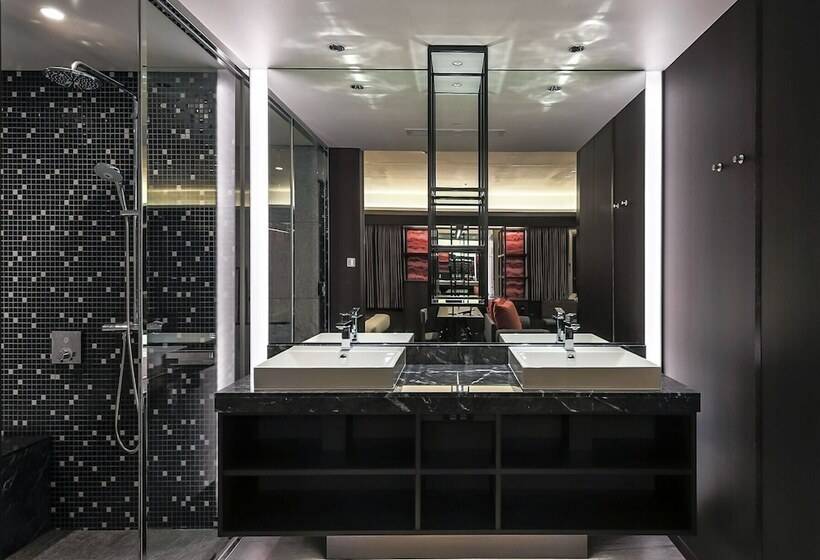 سوییت, Kkr Hotel Osaka