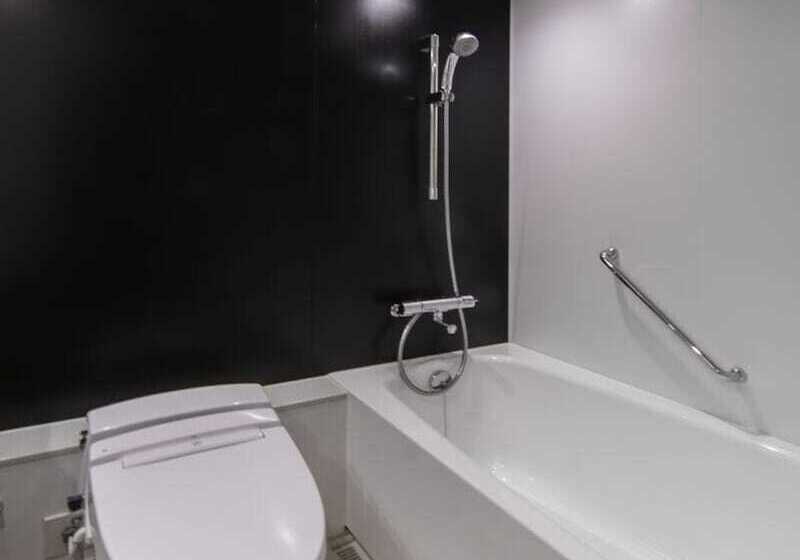اتاق استاندارد با چشم‌انداز, Kkr Hotel Osaka