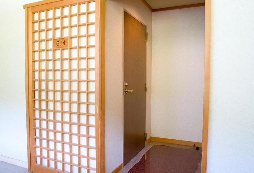 اتاق استاندارد, Nagisaya