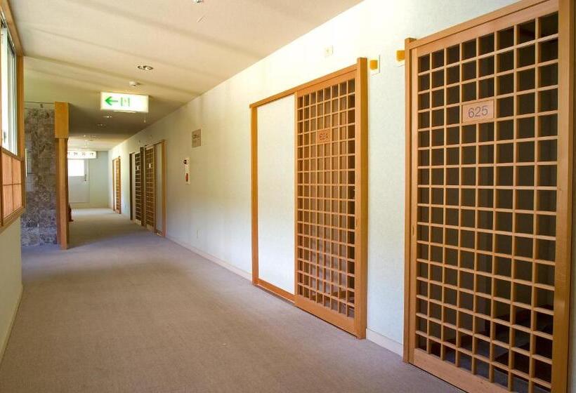 اتاق استاندارد, Nagisaya