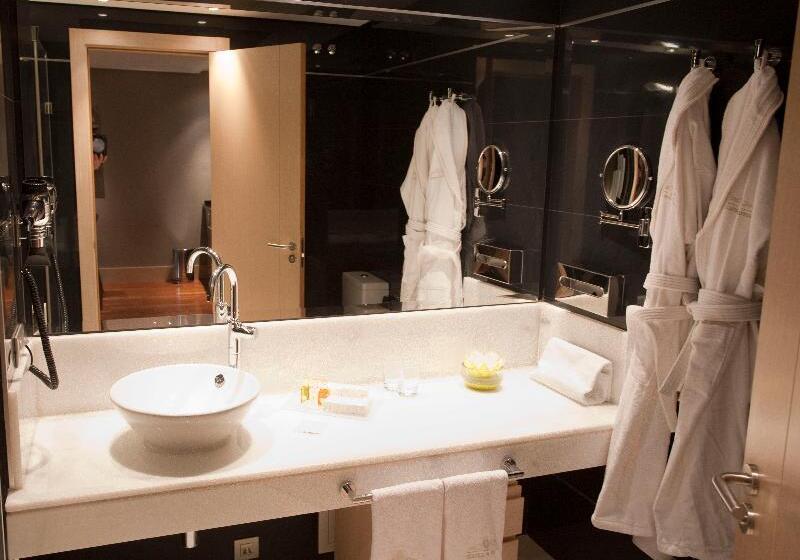سوییت لوکس, Nexus Valladolid Suites &