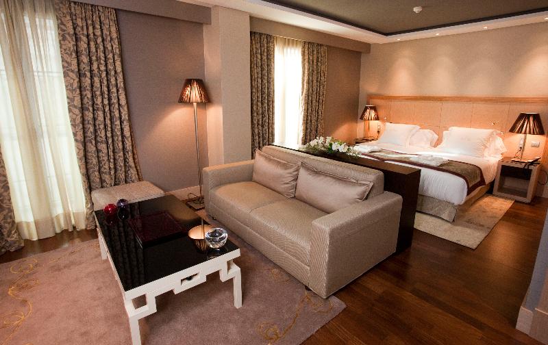 سوییت لوکس, Nexus Valladolid Suites &