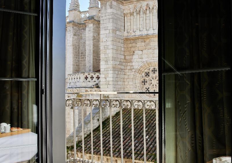سوییت لوکس, Nexus Valladolid Suites &